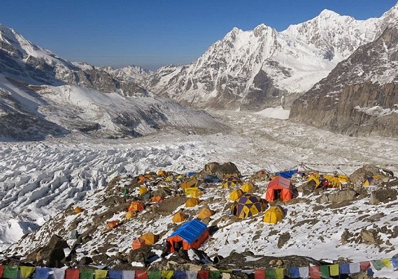 How Far Is Kanchenjunga Base Camp from Taplejung? Distance, Time and Trek Guide