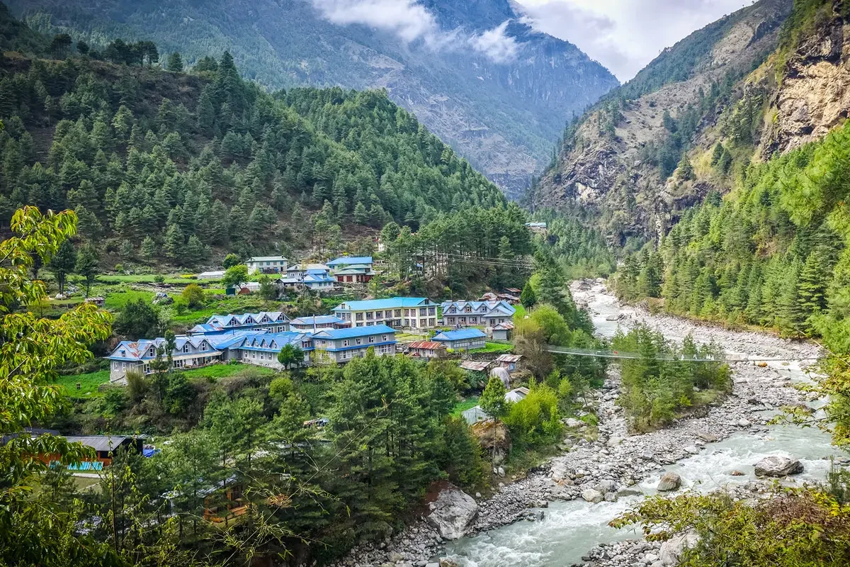 phakding-village